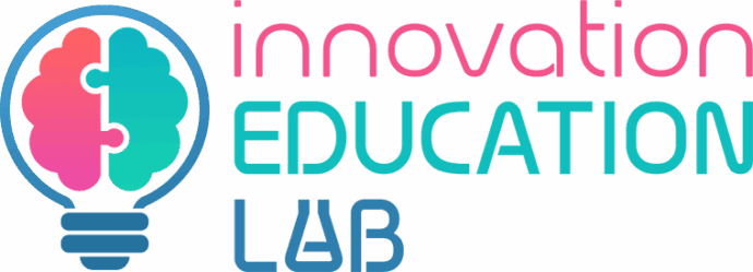 Ontwerp van een kleurrijk logo met een puzzelstukje dat symbool staat voor een breekjaar en zelfreflectie in Nederland.